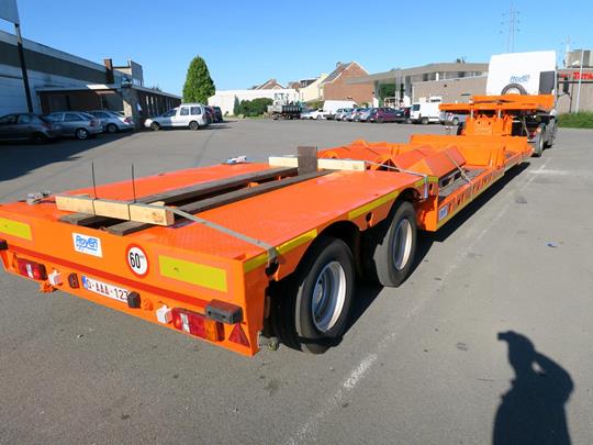 Remise à neuf de remorques